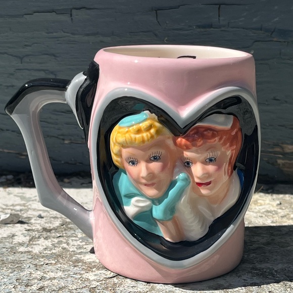 I Love Lucy Friends Forever” 3D Pink Coffee TV Mug Lucy & Ethel - Picture 1 of 7